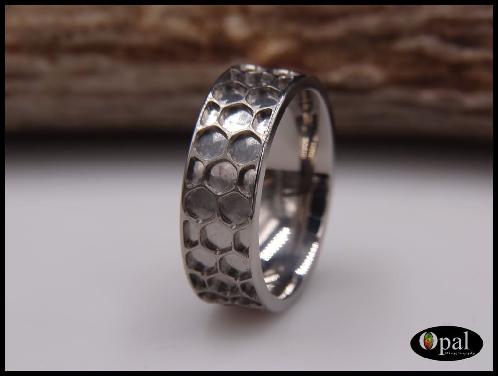 Noyau de bague vierge avec incrustation en nid d'abeille en titane