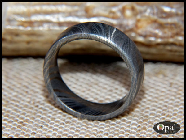 Hand forged damascus steel ring